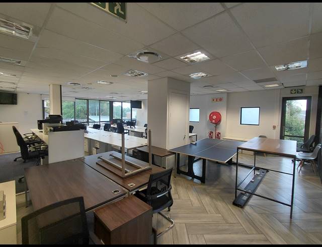 318M² OFFICE TO LET IN BRYANSTON